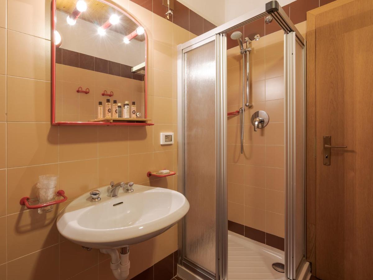 Residenza 3-Tre Aparthotel Madonna di Campiglio Luaran gambar